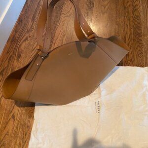 Large Yuzefi Leather Tote for bella